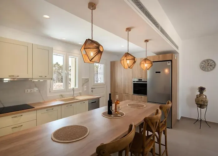 Villa Santa Maria Mare Naousa (Paros)