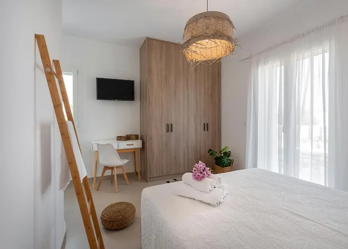 Santa Maria Mare Naousa (Paros)