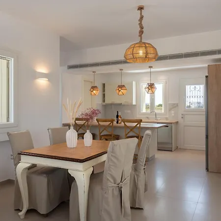 וילה Santa Maria Mare נאוסה