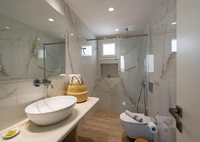 Santa Maria Mare Villa Naousa (Paros)