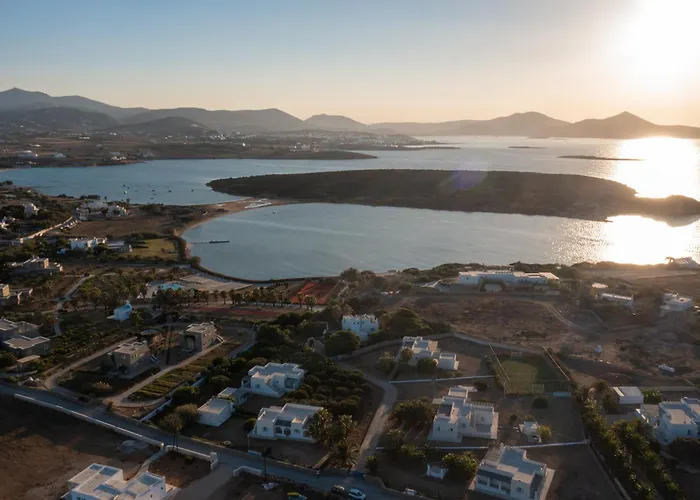 Santa Maria Mare * Naousa (Paros)