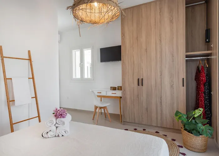 Santa Maria Mare * Naoussa